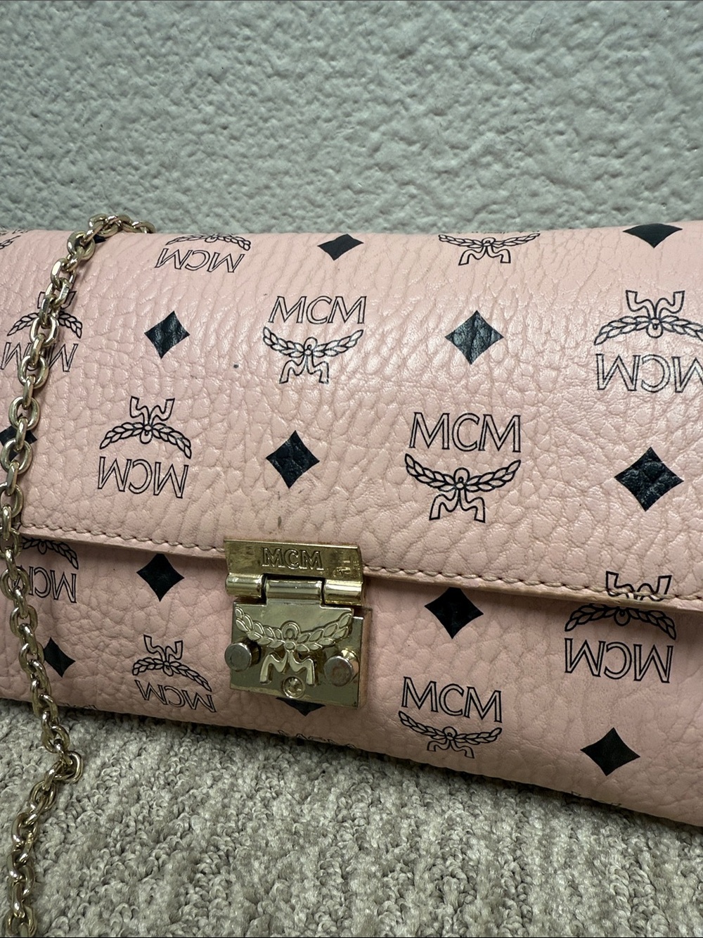 Blush Pink Visetos Crossbody with Gold Chain - Picture 3 of 10